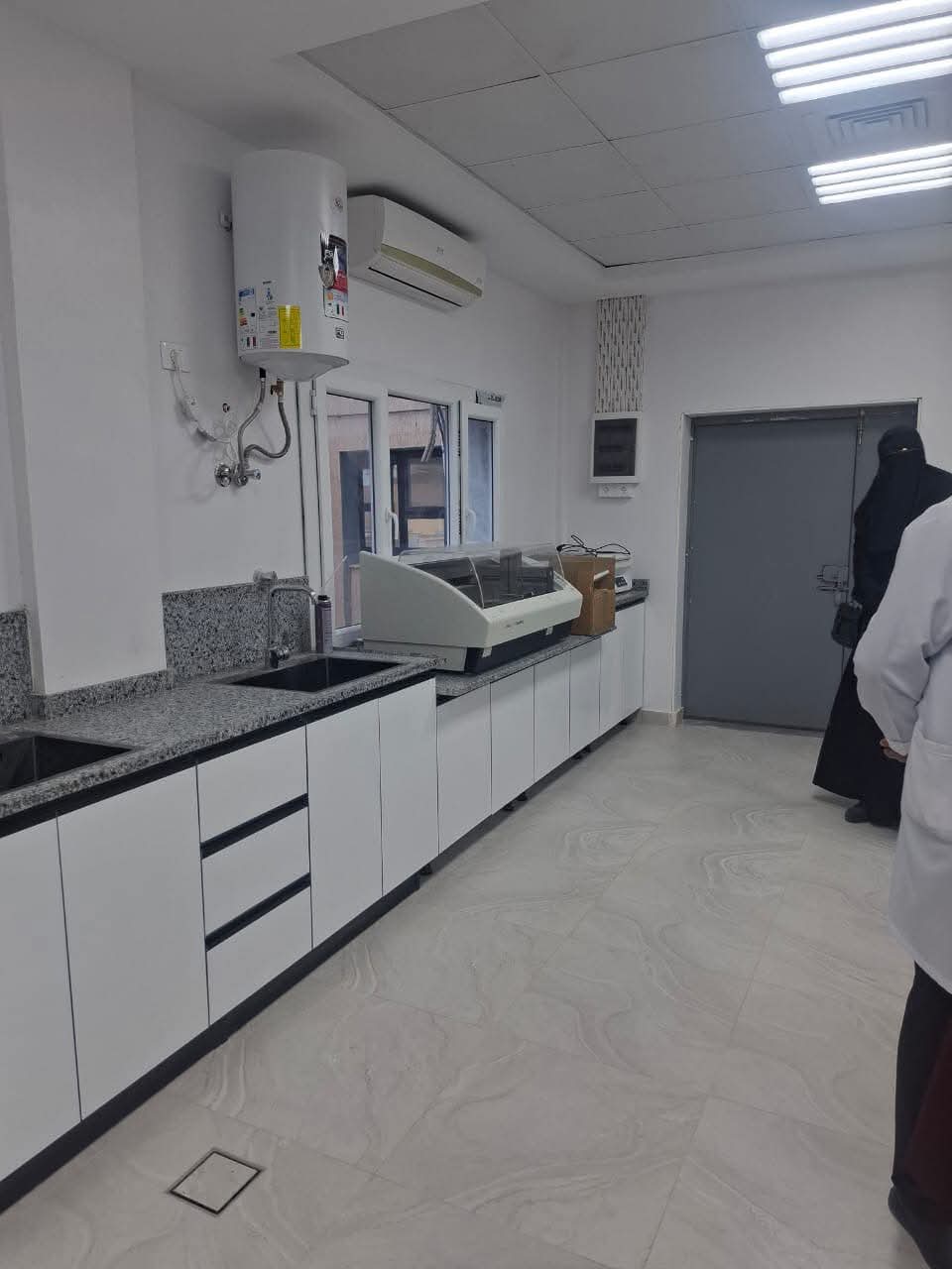 فريق التدقيق يباشر إجراءات تجديد الاعتماد المؤسسي لكلية الطب البشري بجامعة الزاوية